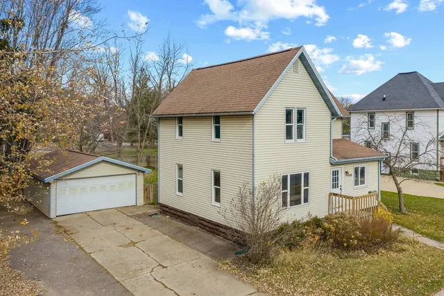 $229,900 | 446 West Main Street, Reedsburg, WI 53959