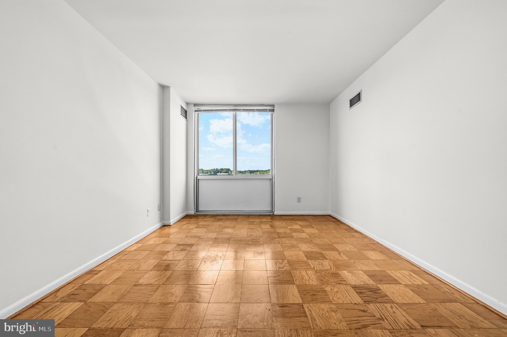 5101 River Road, Unit 1103 Bethesda, MD 20816 - Photo 11 of 54