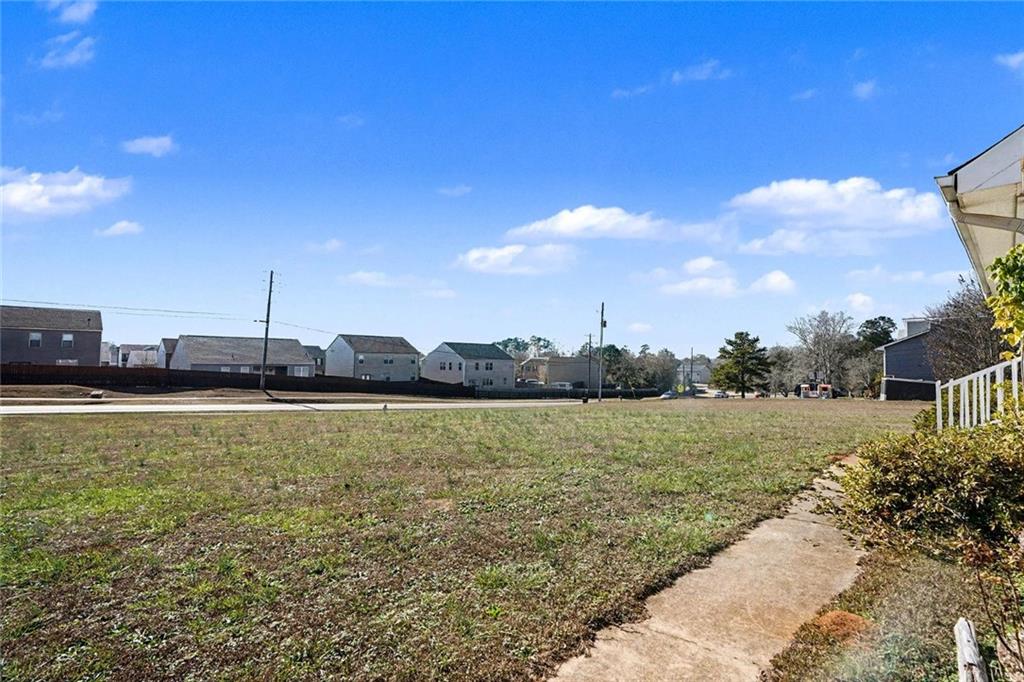 1684 Lovejoy Road Hampton, GA 30228 - Photo 5 of 31