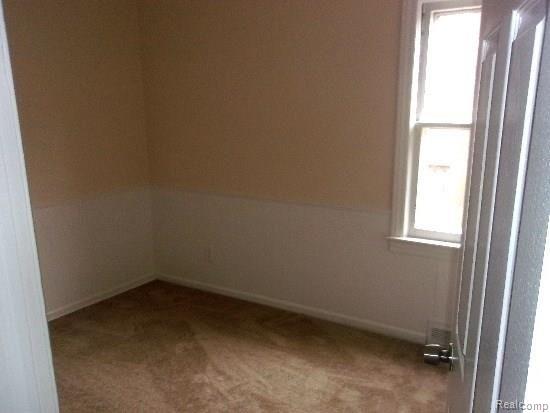 47230 Frederick Road Utica, MI 48317 - Photo 8 of 12 BEDROOM 3.JPG