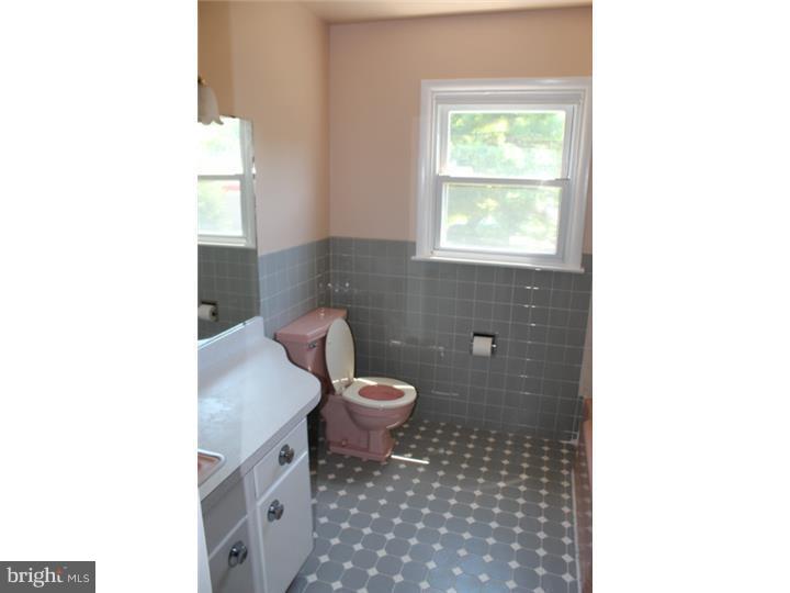 18 Octagon Avenue Sinking Spring, PA 19608 - Photo 15 of 24