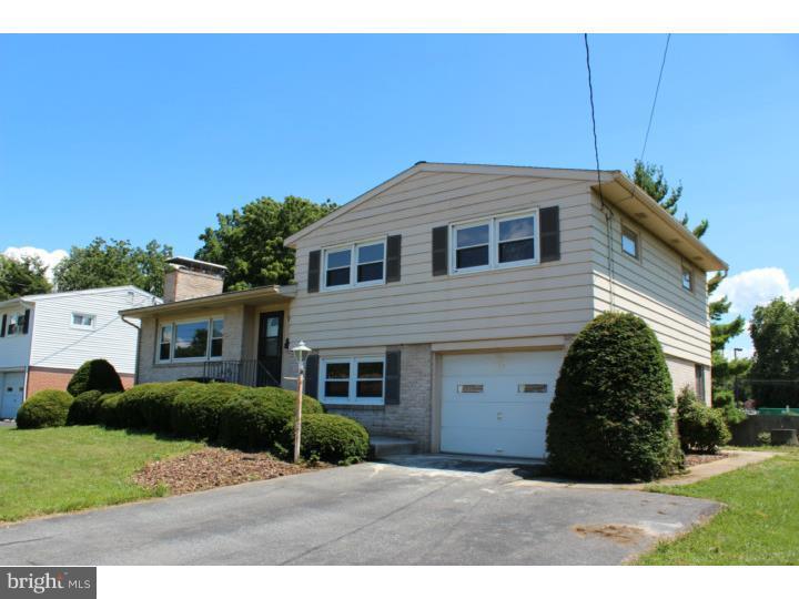 18 Octagon Avenue Sinking Spring, PA 19608 - Photo 3 of 24