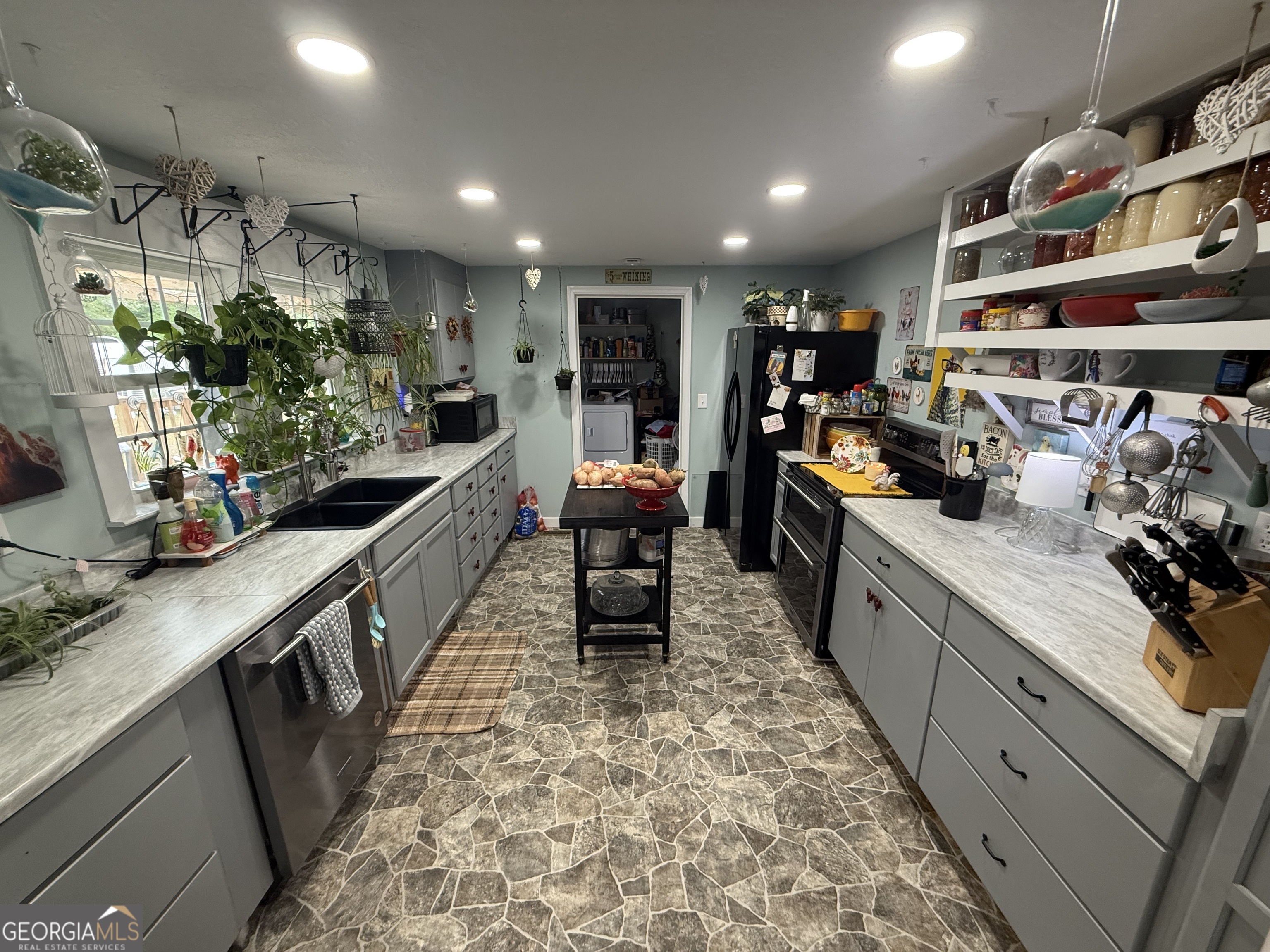 19 Cow Ford Bridge Road Adrian, GA 31002 - Photo 11 of 22 a kitchen with lots of counter top space