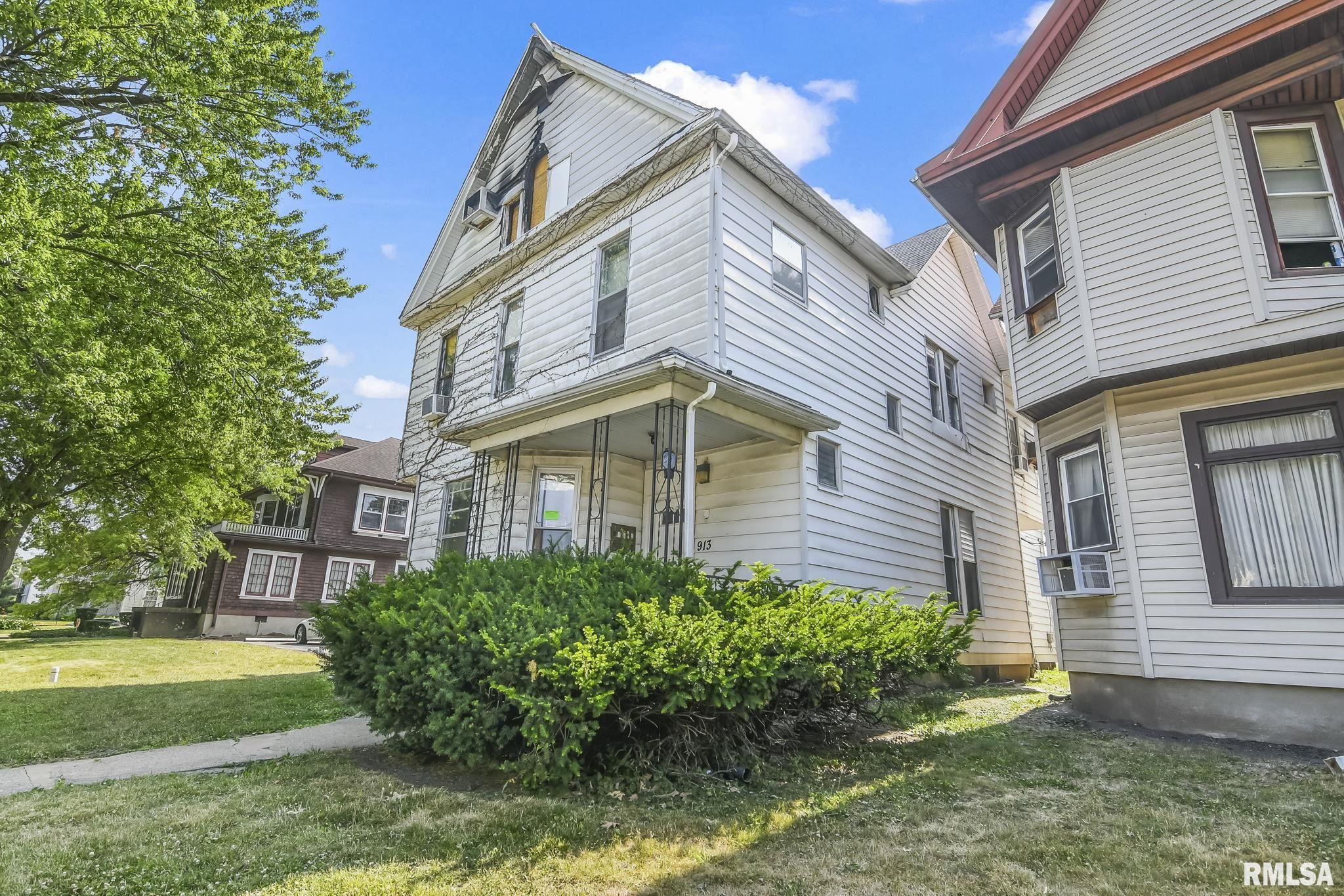 913 South 8th Street Springfield, IL 62703 - Photo 3 of 39