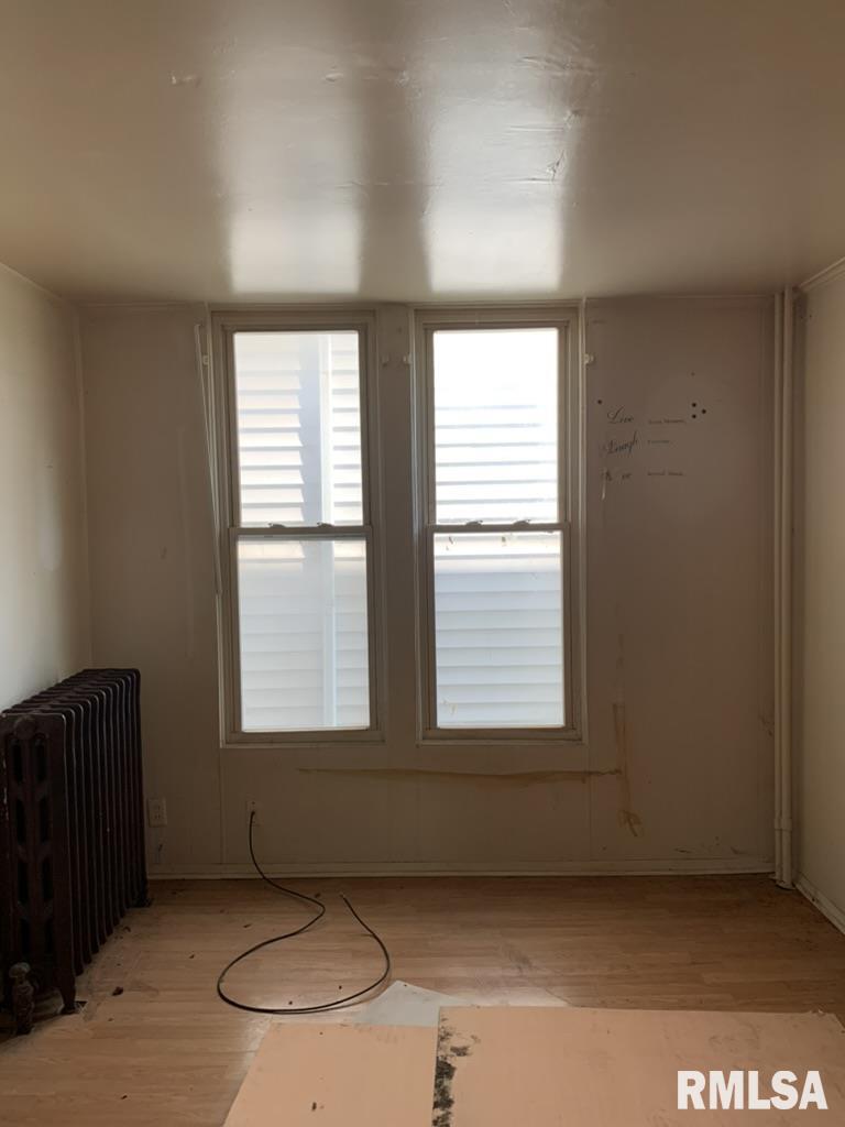 913 South 8th Street Springfield, IL 62703 - Photo 6 of 39