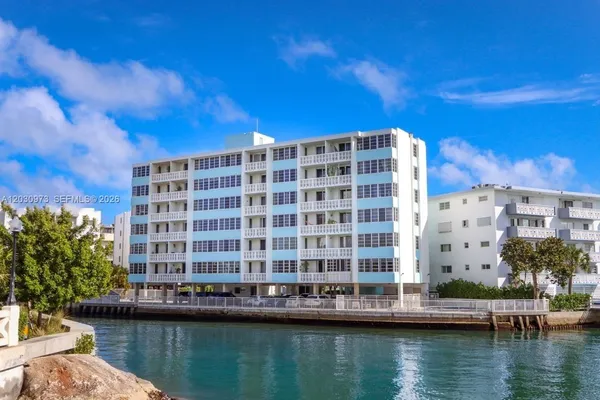 $3,200 | 1670 Lincoln Court, Unit 7D, Miami Beach, FL 33139