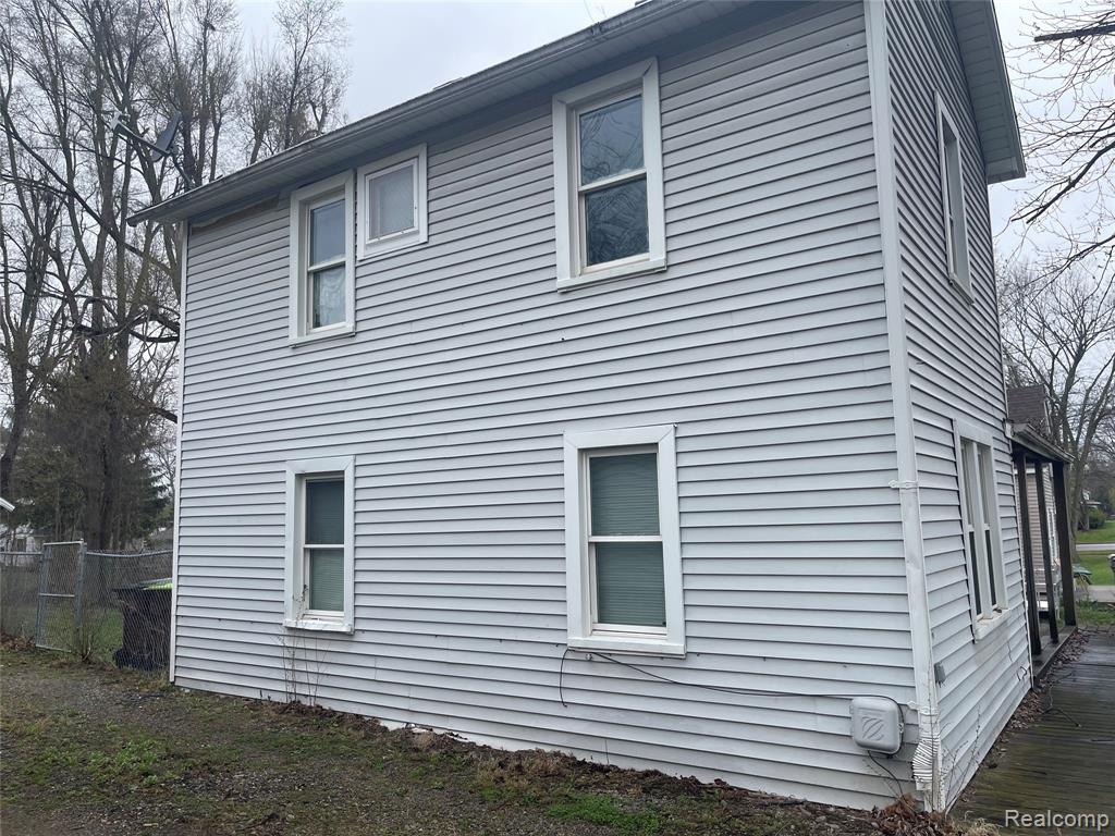 709 North Locust Street Adrian, MI 49221 - Photo 7 of 21