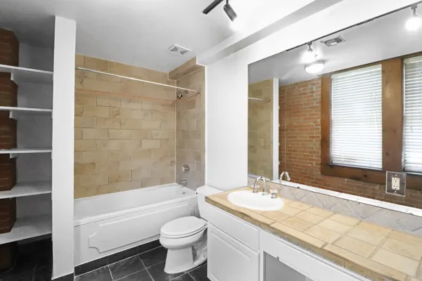 $1,250 | 1011 Wood Street, Unit 201, Houston, TX 77002