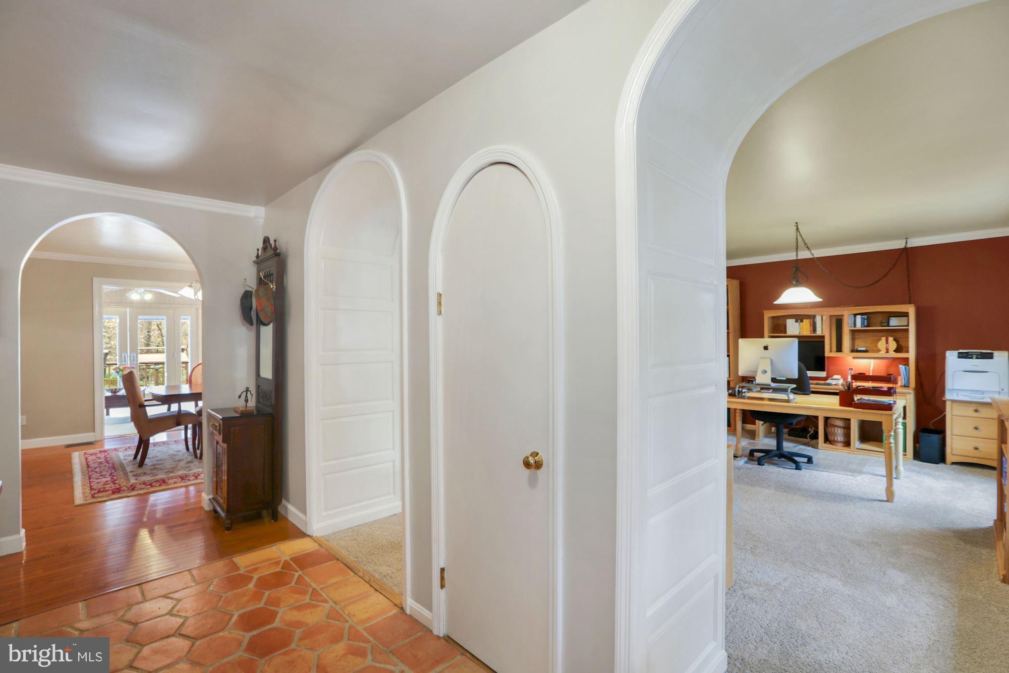 10613 Pineview Road Manassas, VA 20111 - Photo 13 of 51 Foyer with arched entries to office/LR and DR