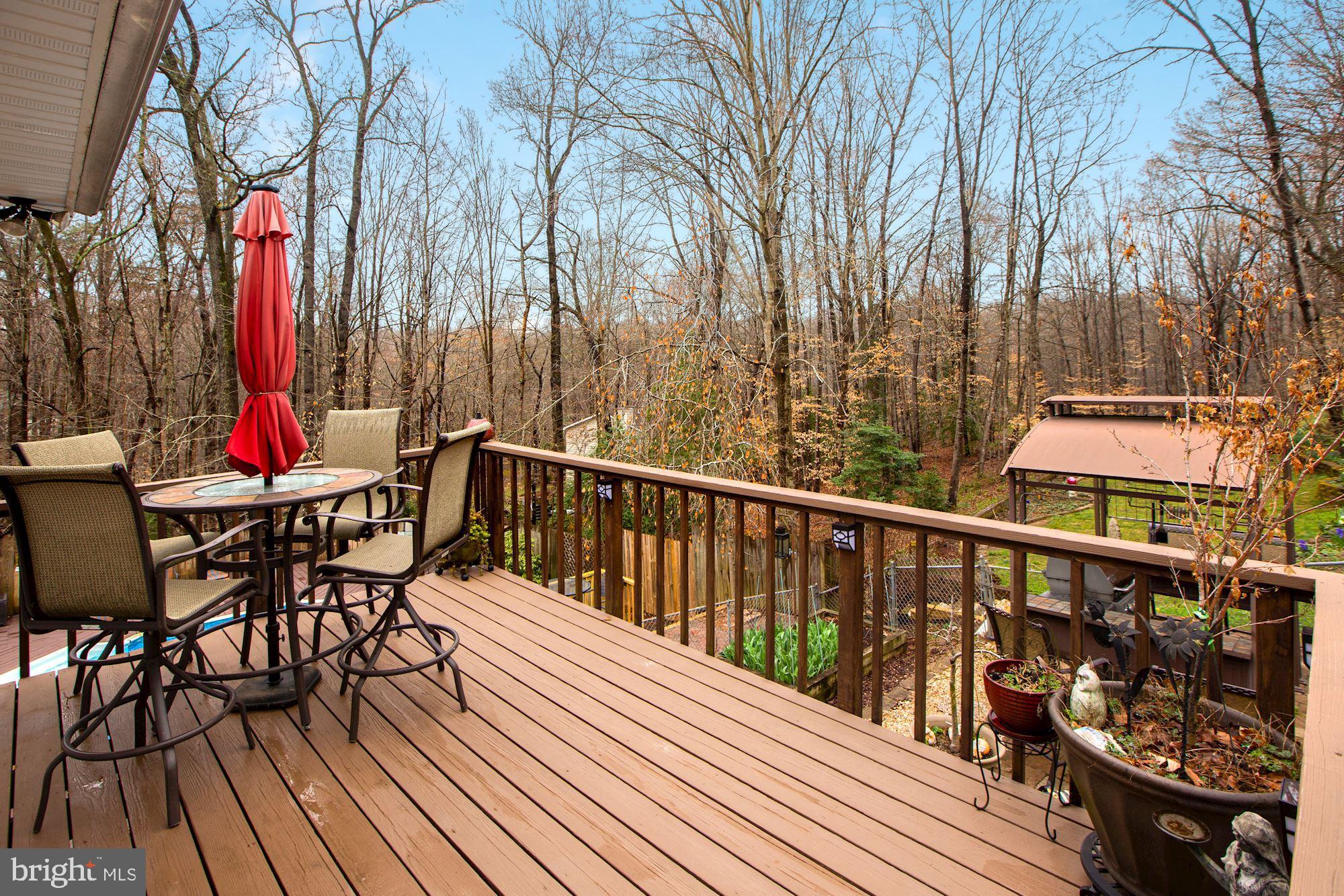 10613 Pineview Road Manassas, VA 20111 - Photo 32 of 51 Deck off the Sunroom