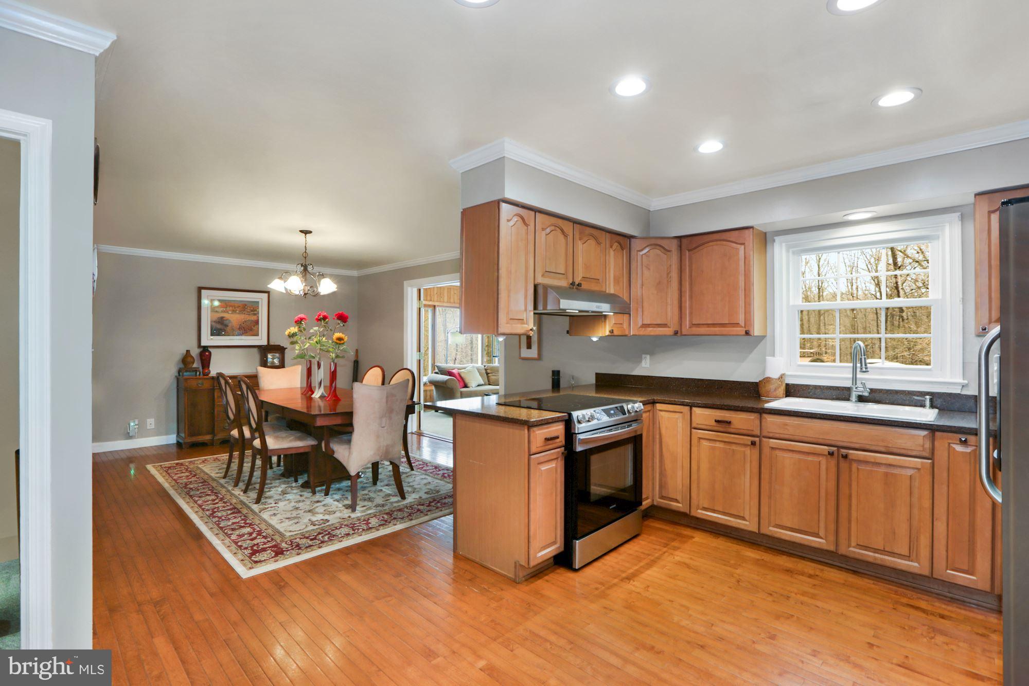 10613 Pineview Road Manassas, VA 20111 - Photo 5 of 51 Kitchen with hardwood floors