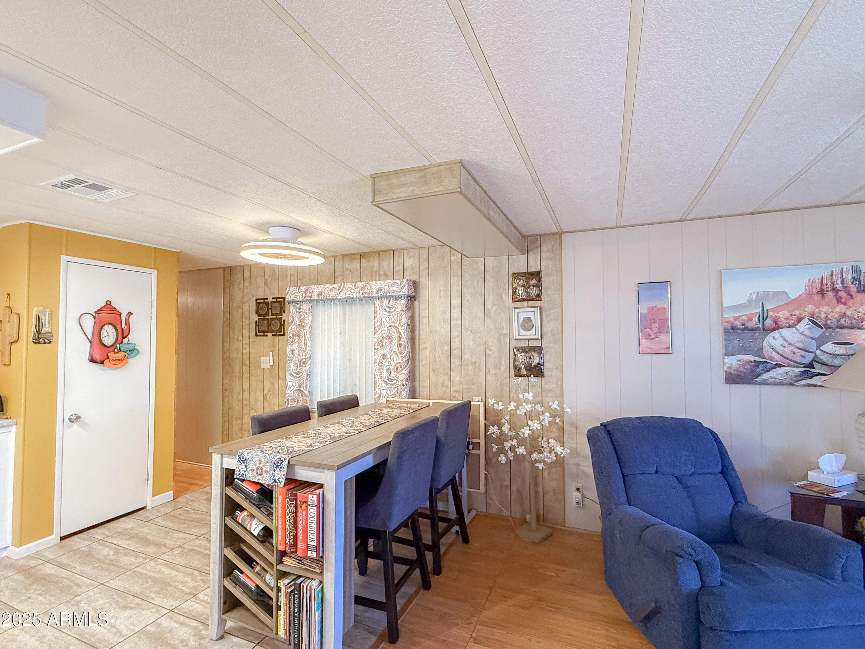 661 North Hawes Road, Unit 34 Mesa, AZ 85208 - Photo 9 of 19 Eating Area