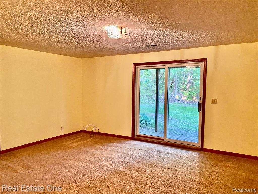 6552 Cowell Road Brighton, MI 48116 - Photo 29 of 33