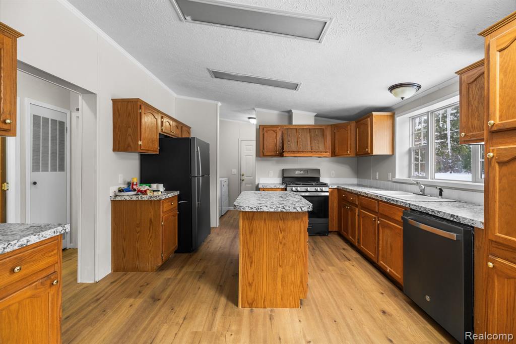 2836 Lone Pine Road Gaylord, MI 49735 - Photo 4 of 43