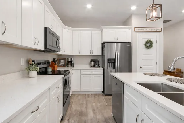 $299,900 | 50 Jessica Court, Freeport, FL 32439