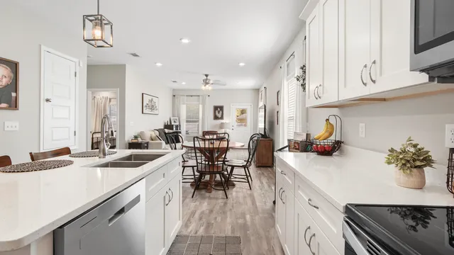 $299,900 | 50 Jessica Court, Freeport, FL 32439