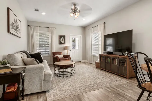 $299,900 | 50 Jessica Court, Freeport, FL 32439