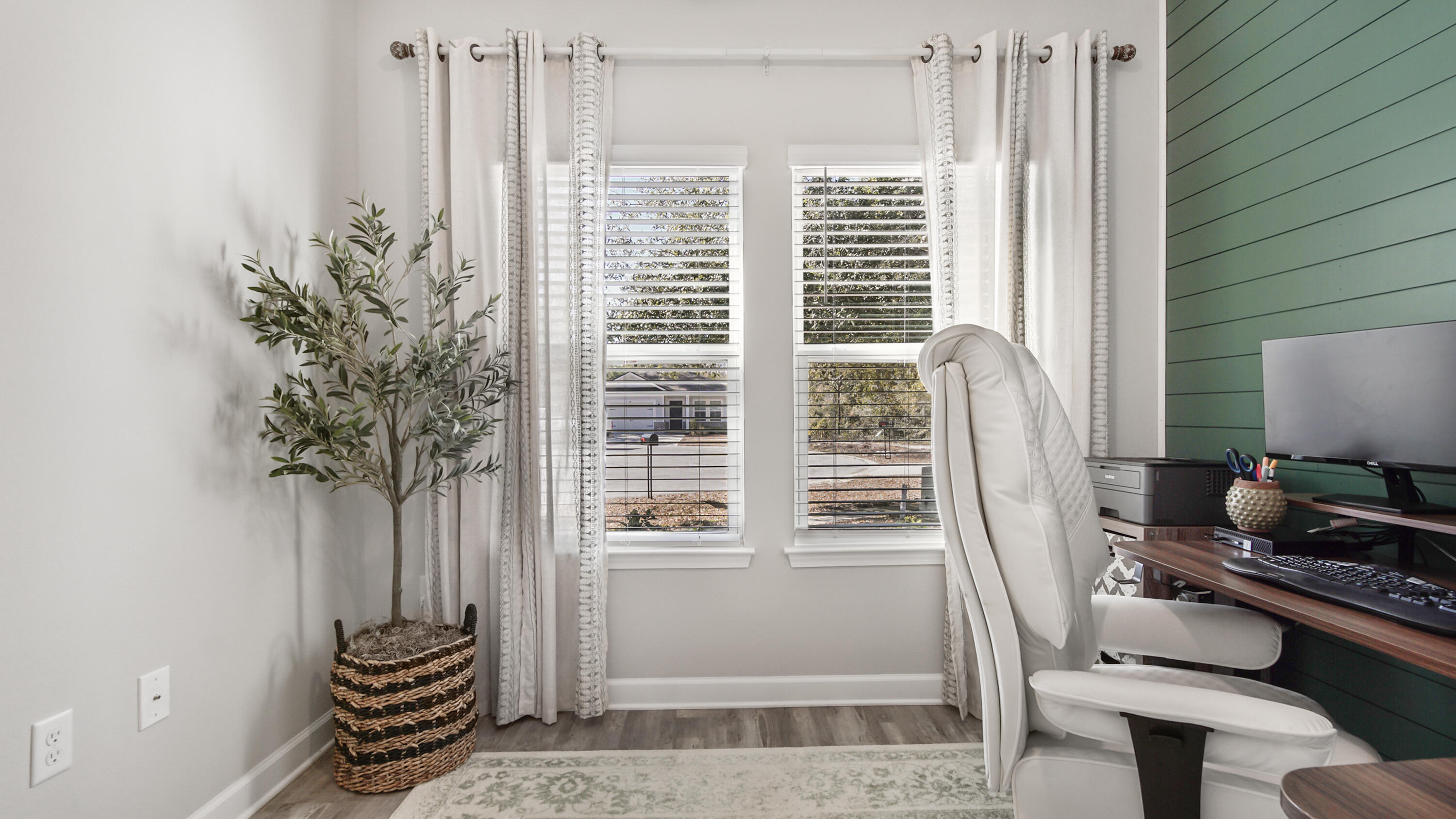 50 Jessica Court Freeport, FL 32439 - Photo 8 of 52 a living room with furniture and a potted plant