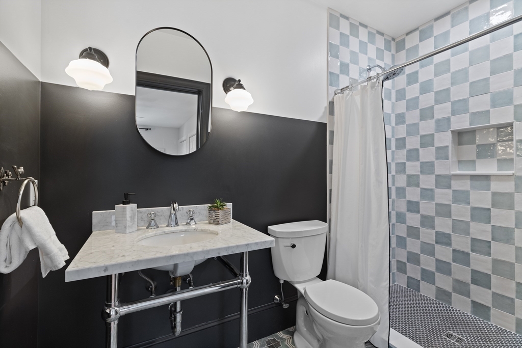 10 Neptune Road Worcester, MA 01605 - Photo 22 of 31