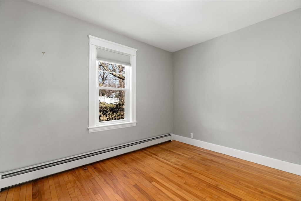 10 Neptune Road Worcester, MA 01605 - Photo 25 of 31