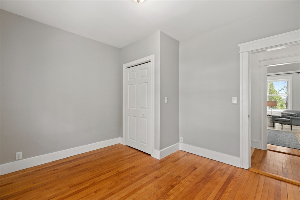 10 Neptune Road Worcester, MA 01605 - Photo 26 of 31