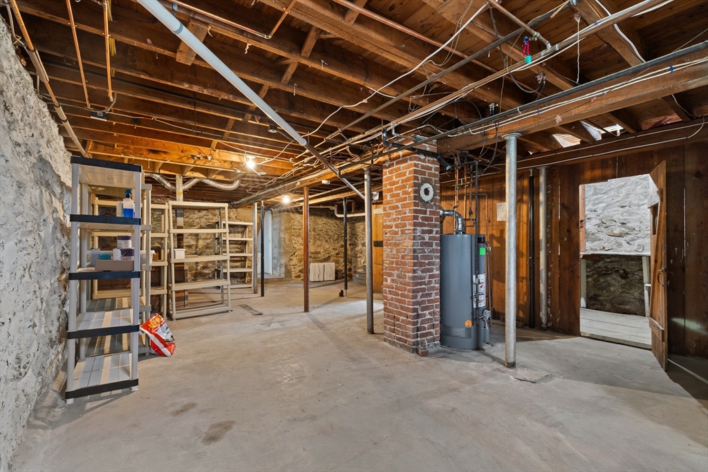 10 Neptune Road Worcester, MA 01605 - Photo 27 of 31