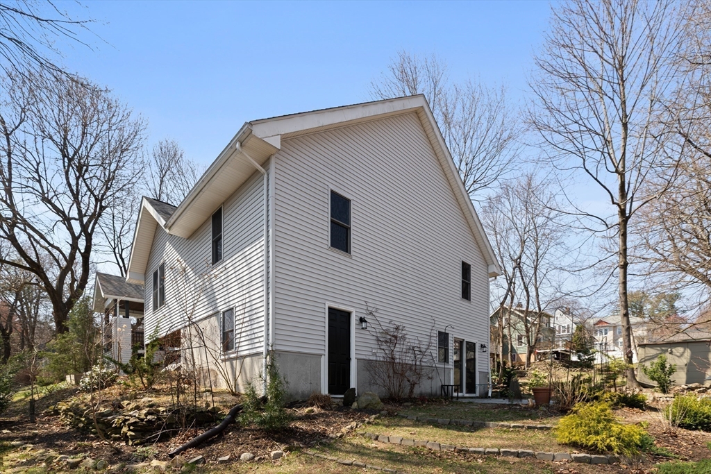 10 Neptune Road Worcester, MA 01605 - Photo 30 of 31