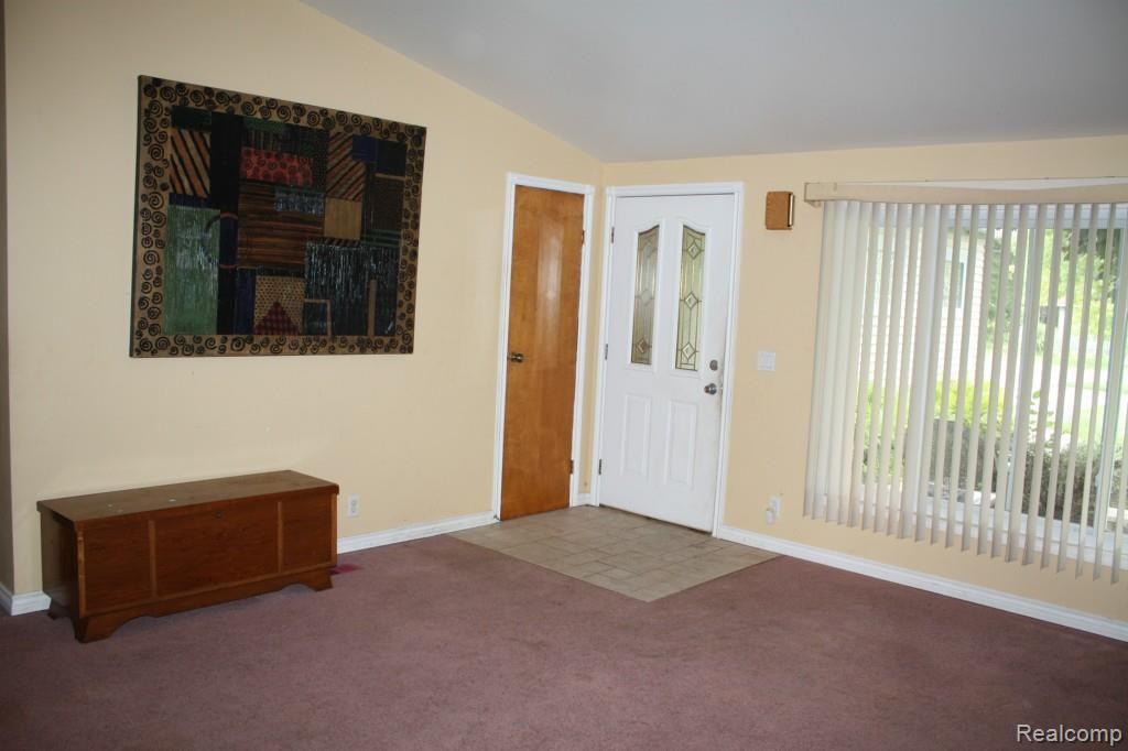 1450 Parke Street Rochester, MI 48307 - Photo 6 of 26 IMG_0298.jpg