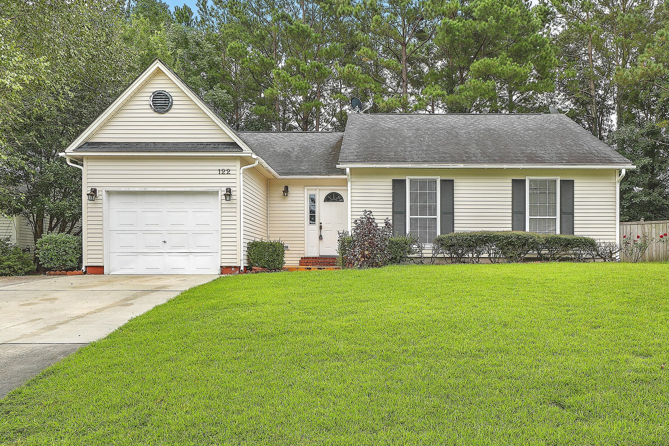122 Lowndes Road Goose Creek, SC 29445 - Photo 1 of 46 0W7A2929_30_31_32_33_34_35