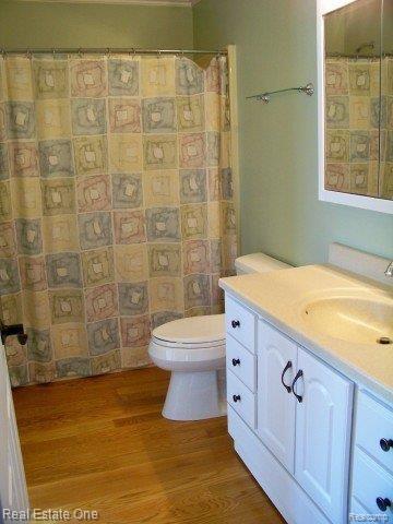 8177 Denton Hill Road Fenton, MI 48430 - Photo 11 of 25 Full Bath