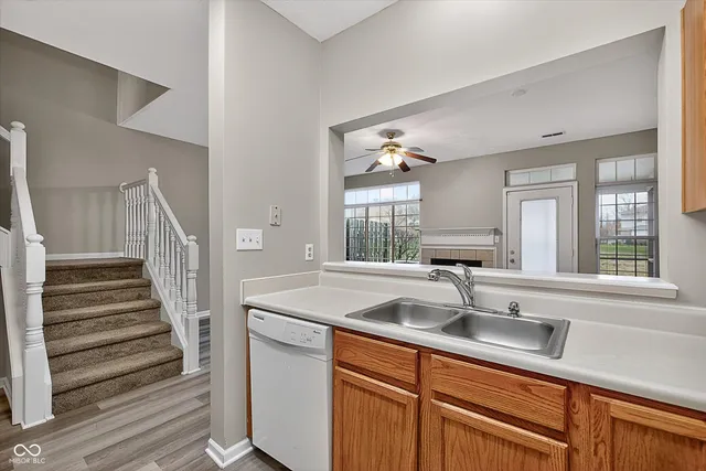 $199,900 | 5549 Nighthawk Way, Indianapolis, IN 46254