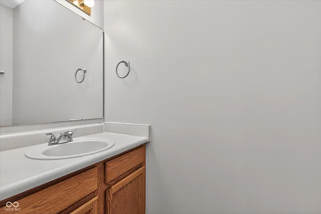 $199,900 | 5549 Nighthawk Way, Indianapolis, IN 46254