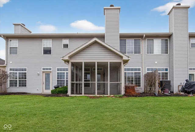 $199,900 | 5549 Nighthawk Way, Indianapolis, IN 46254