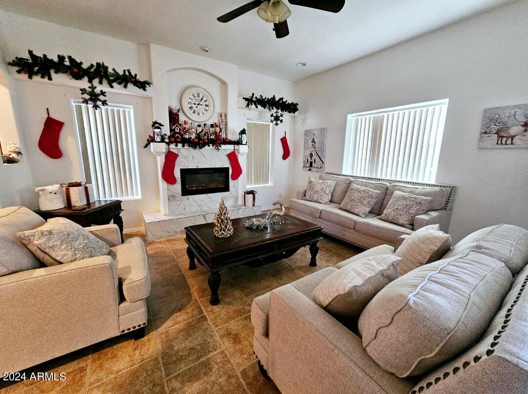 864 11th Street Douglas, AZ 85607 - Photo 8 of 38 Screenshot_20240218_183423_WhatsApp