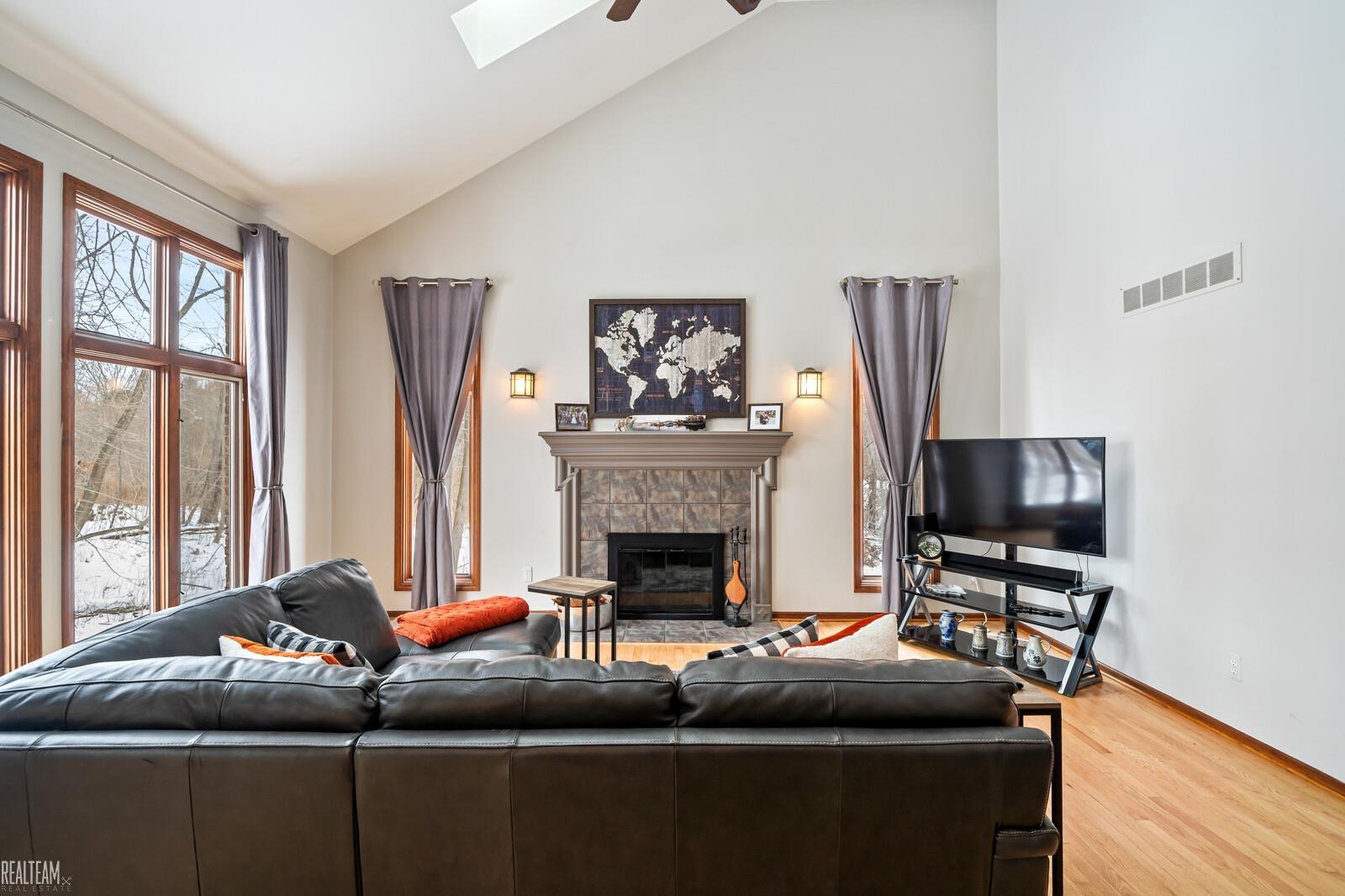 1120 Lakeview Drive Rochester, MI 48306 - Photo 22 of 56