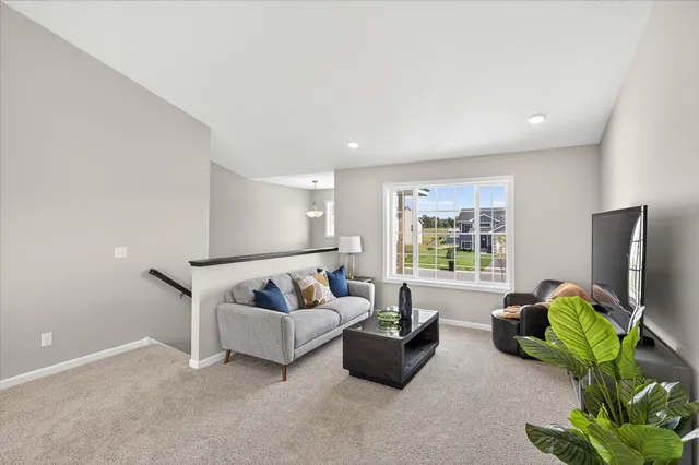 $400,000 | 1221 Woods Road Northeast, Isanti, MN 55040