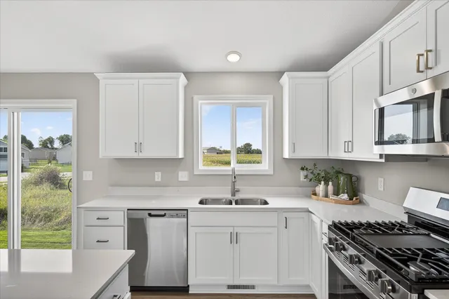 $400,000 | 1221 Woods Road Northeast, Isanti, MN 55040