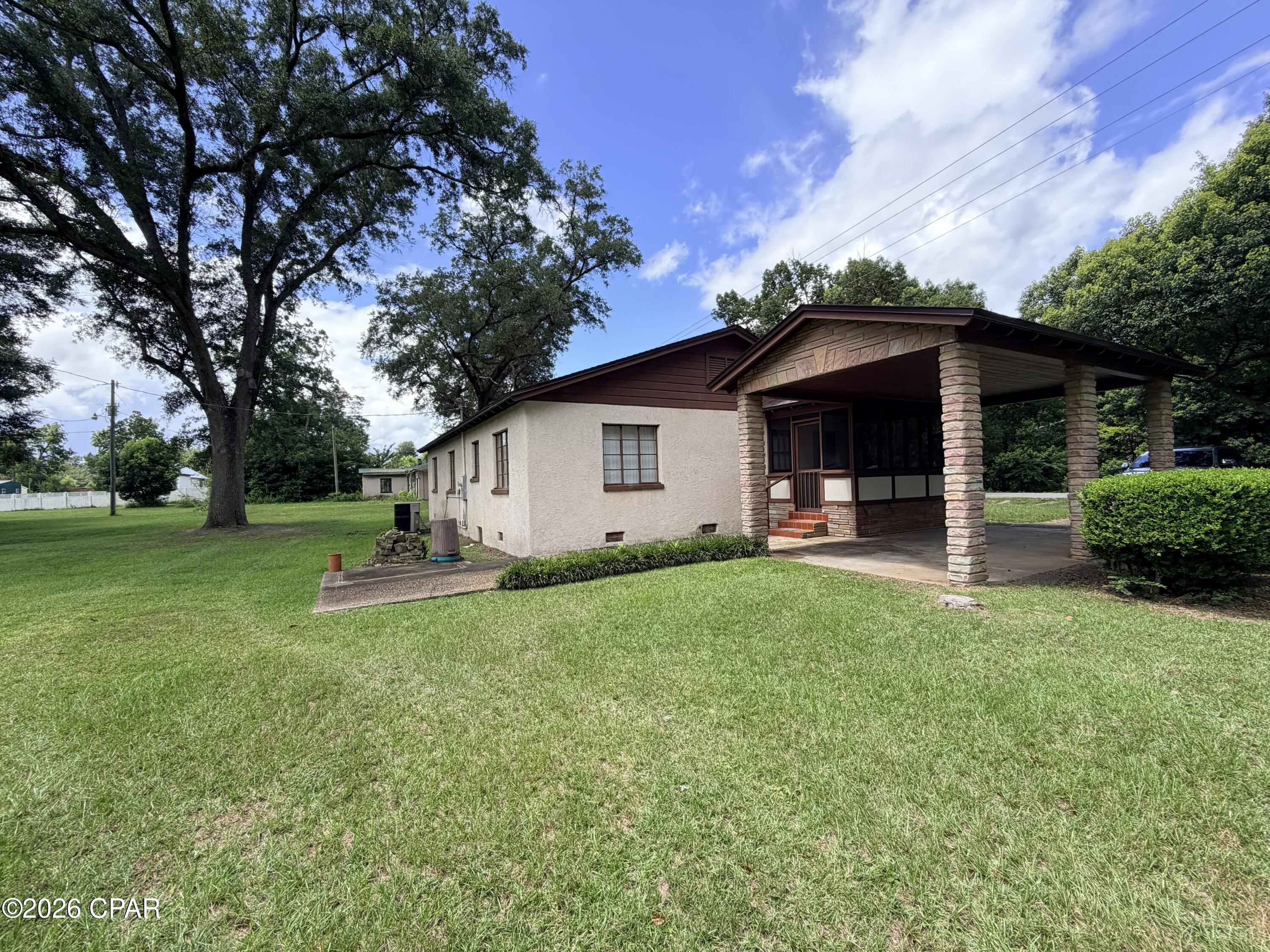 2046 Finley Avenue Grand Ridge, FL 32442 - Photo 27 of 29 Gallery Image 27