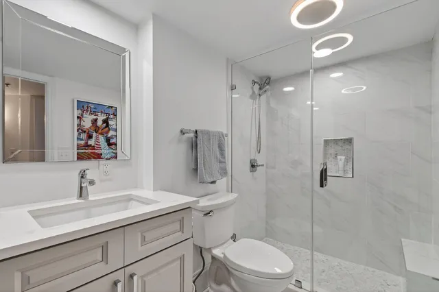 $4,200 | 600 Ocean Drive, Unit 2C, Juno Beach, FL 33408