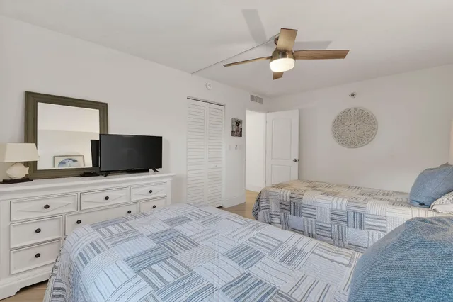 $4,200 | 600 Ocean Drive, Unit 2C, Juno Beach, FL 33408