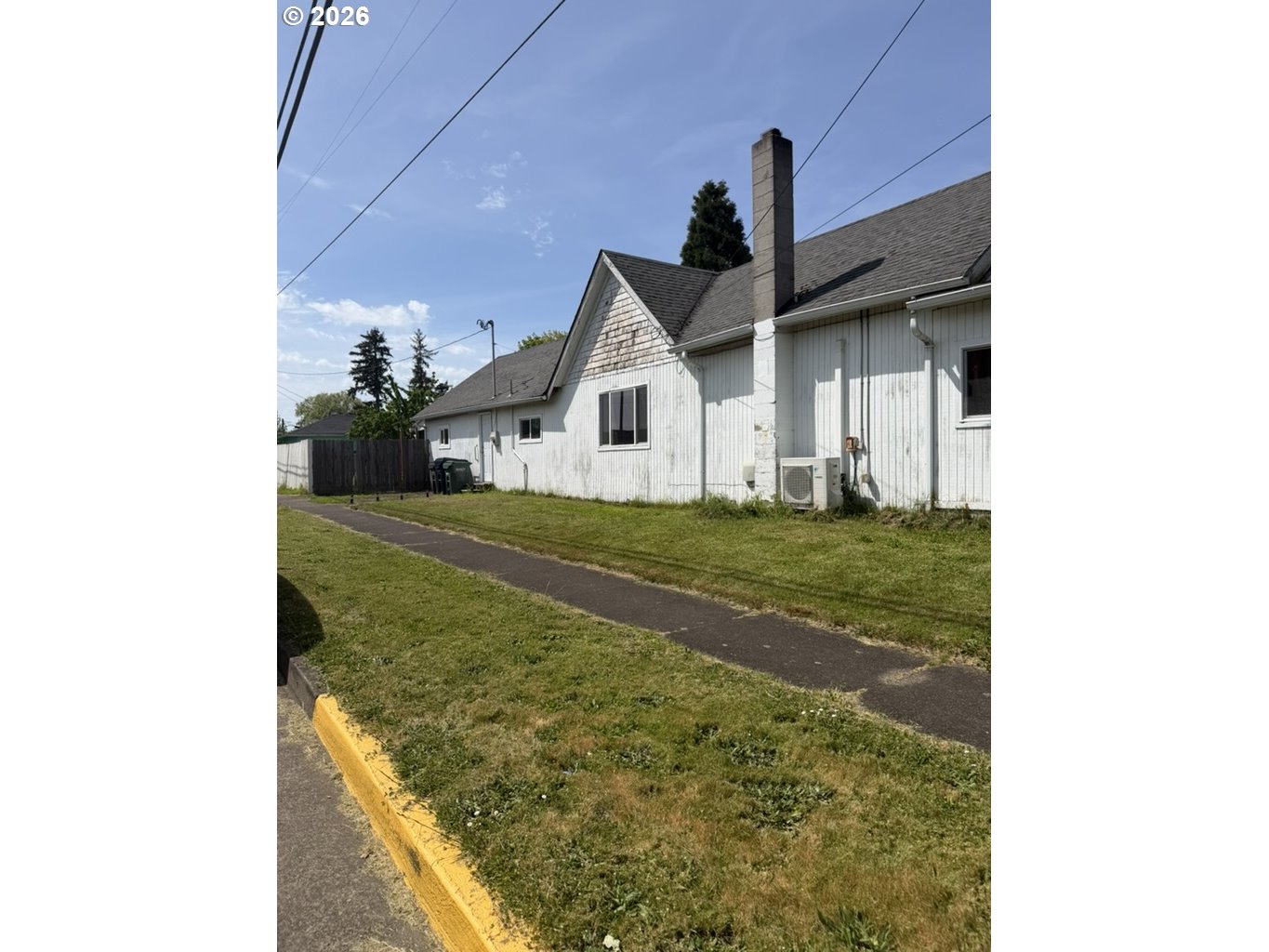 690 South 6th Street Independence, OR 97351 - Photo 3 of 7