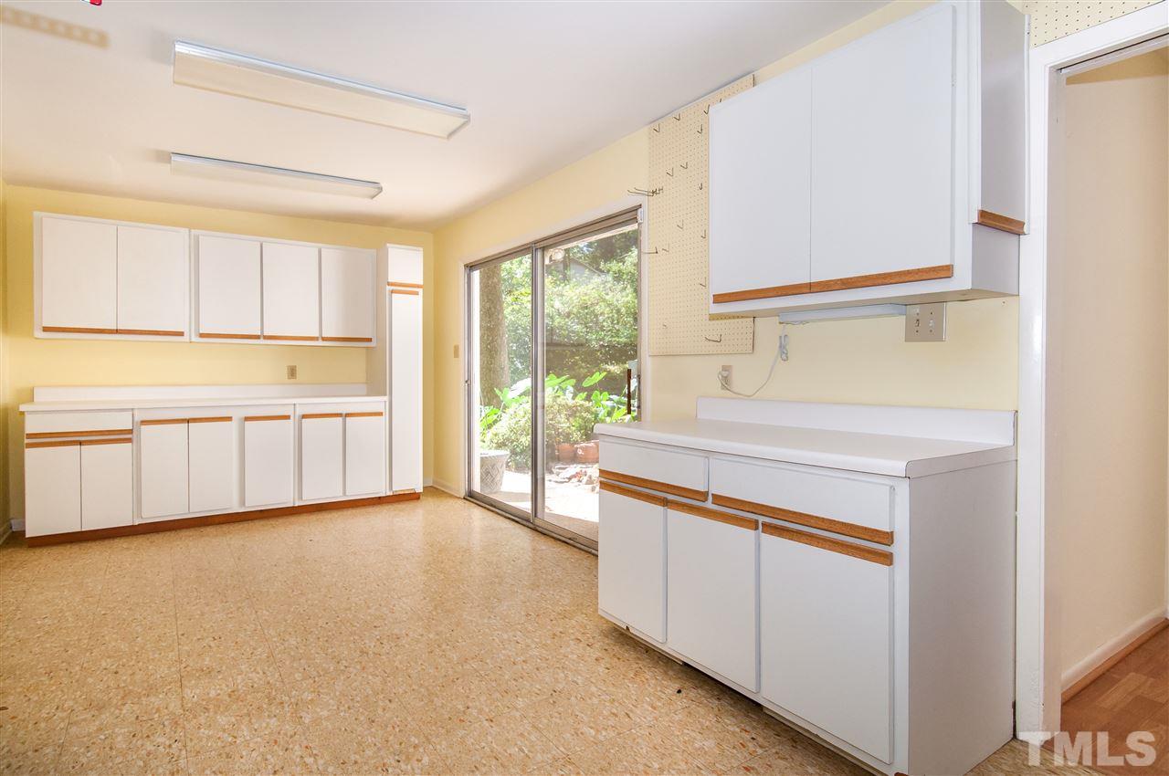 2707 North Mayview Road Raleigh, NC 27607 - Photo 20 of 25 a view of an empty room with a window