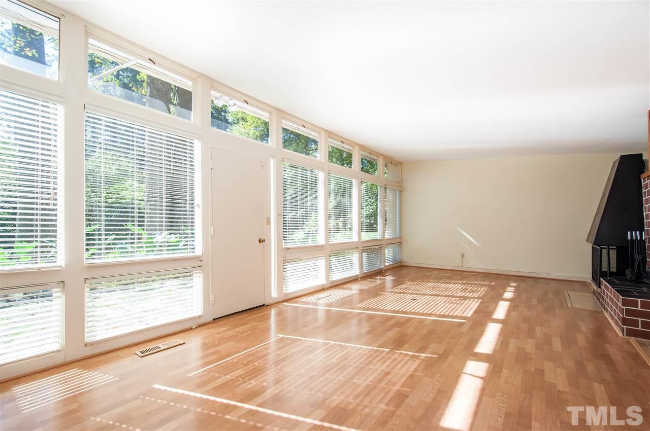 2707 North Mayview Road Raleigh, NC 27607 - Photo 6 of 25 a view of an empty room with a window