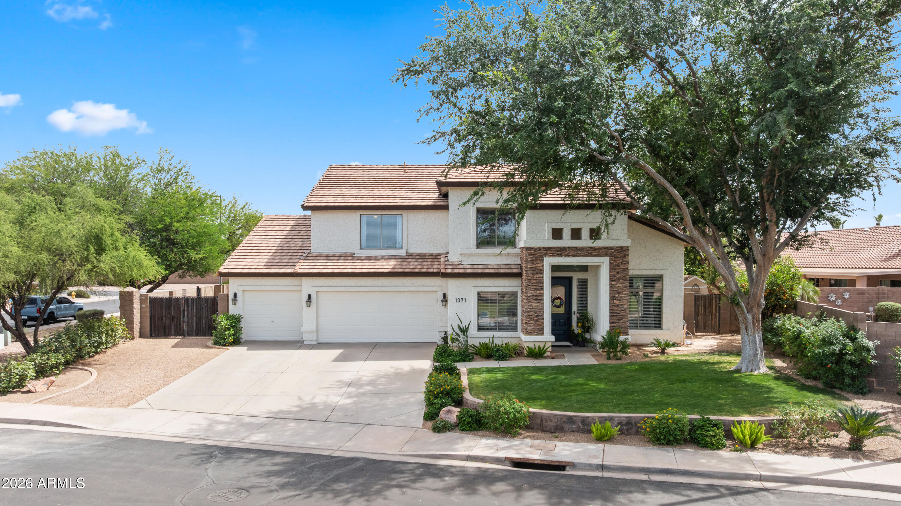 1071 East Ivanhoe Street Gilbert, AZ 85295 - Photo 38 of 41 A Gorgeous Home with 1 neighbor