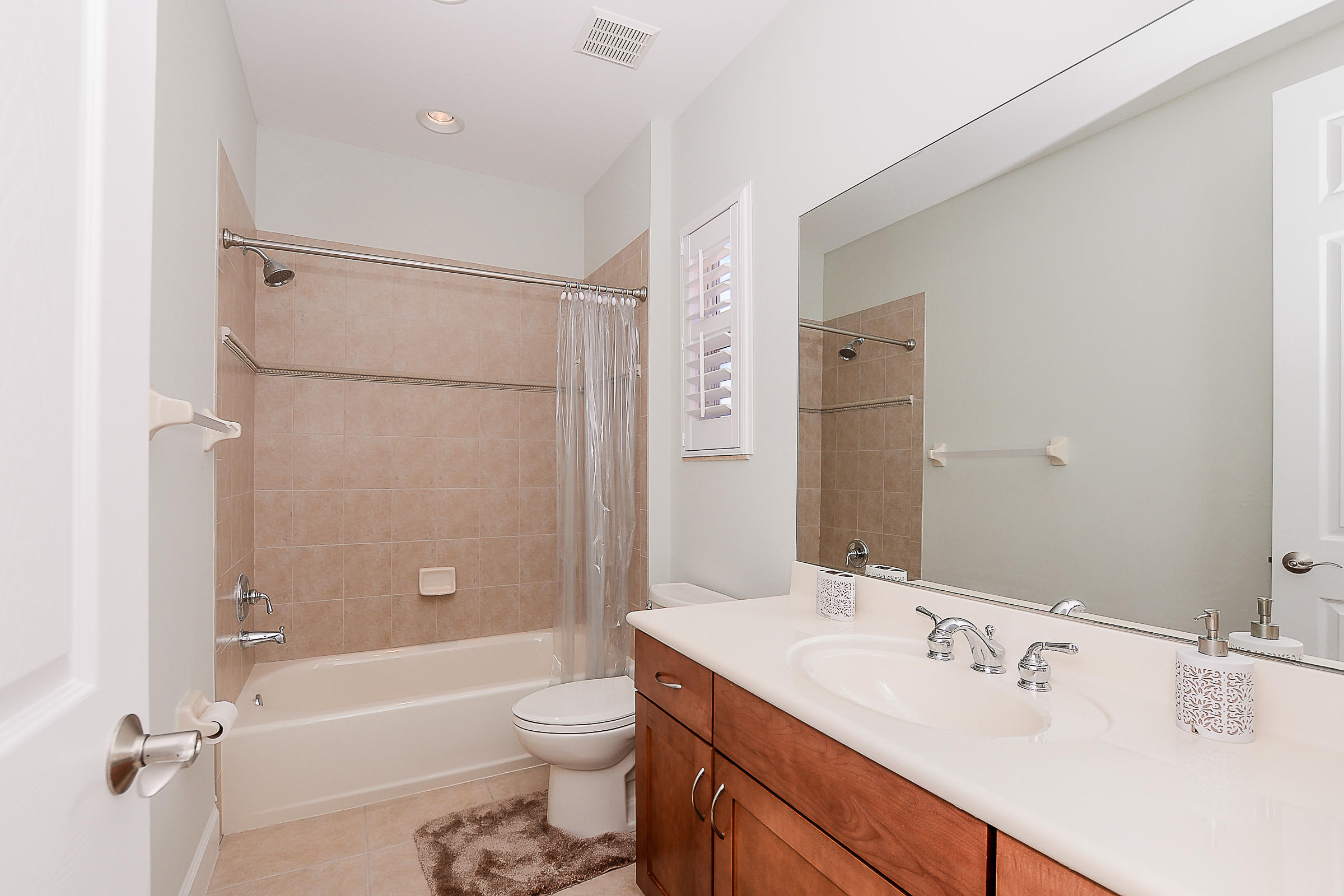 10071 Southwest Dolce Road Port St. Lucie, FL 34986 - Photo 36 of 55 Upstairs Bath