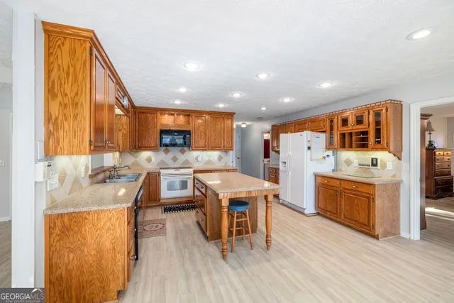 $555,000 | 605 Chenocetah Drive, Cornelia, GA 30531