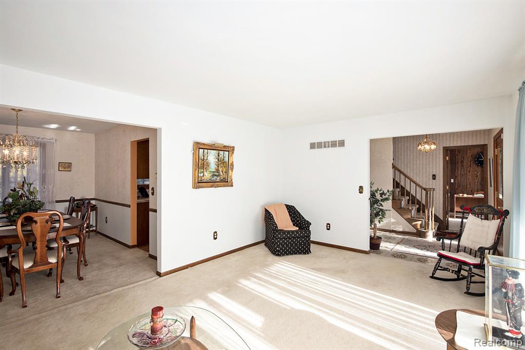2452 Lassiter Drive Rochester Hills, MI 48309 - Photo 6 of 39