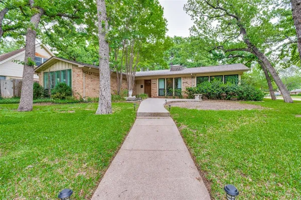 $3,000 | 1602 Glen Valley Drive, Irving, TX 75061