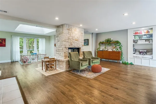 $3,000 | 1602 Glen Valley Drive, Irving, TX 75061
