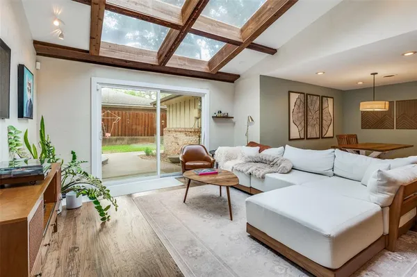 $3,000 | 1602 Glen Valley Drive, Irving, TX 75061